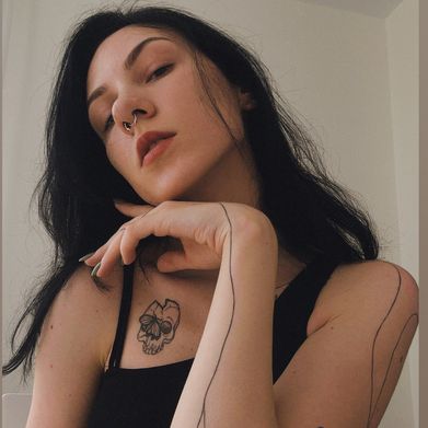 Jennifer Hall (jennifer.beauty) Profile Photo Added 2025-06-25