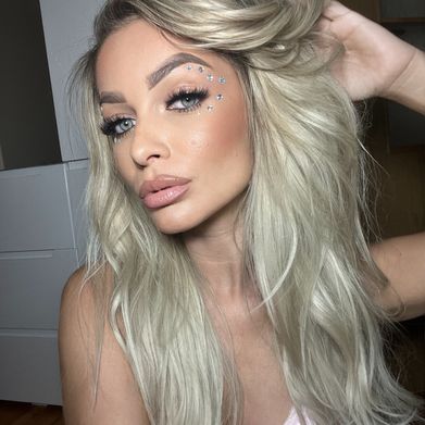 Sarah Added Photo on 2025-08-11