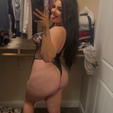 𝔏𝔬𝔠𝔞 𝔐𝔞𝔪𝔦💋 Added Photo on 2025-05-06