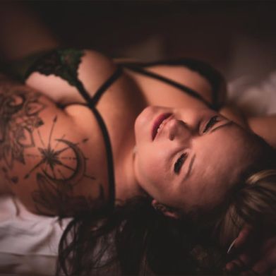 CurvyAngelina (curvyangelina6) Header Photo Added 2025-08-18