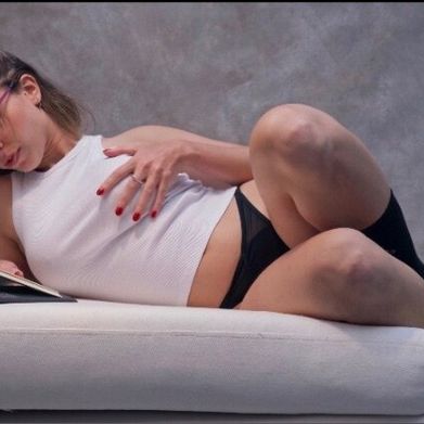 MISTRESS LOLA (nynph-moon) Header Photo Added 2025-12-04