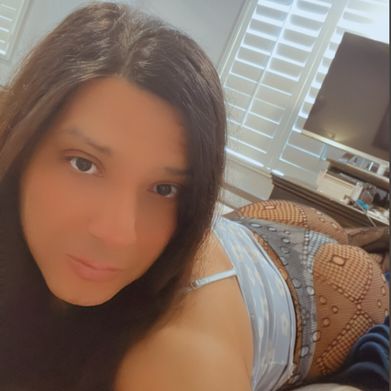 Miss Bombshell (missbombshellts) Header Photo Added 2025-02-21