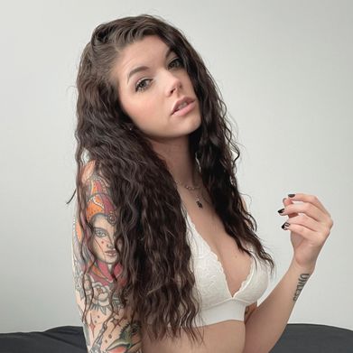 Harlie (har_har_binks) Profile Photo Added 2024-06-04