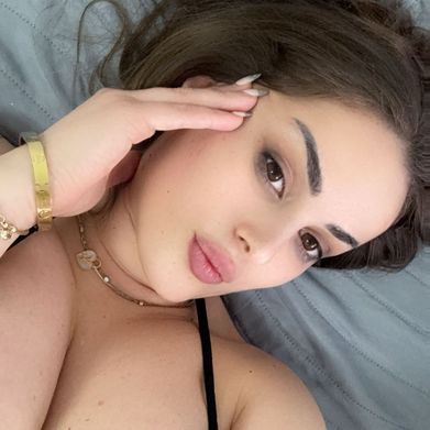 Thecinammonjona (therealelena) Profile Photo Added 2025-02-21