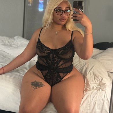 OfficiallySeni (officiallyseni) Profile Photo Added 2024-11-10