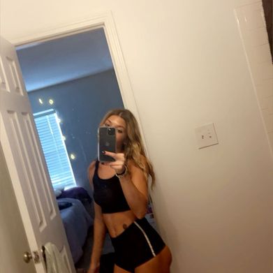 Emily (emilyyyy888) Profile Photo Added 2024-10-01