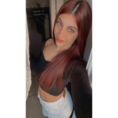 Crimson Cotton Candy (crimsoncottoncandy) Profile Photo Added 2025-01-02