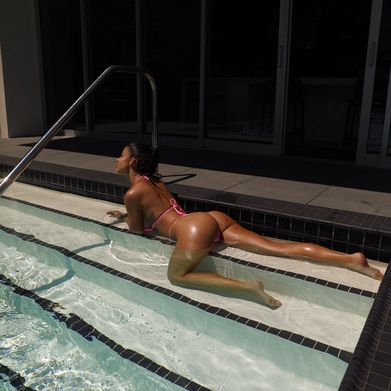 Sonya Jess (sonya_jess) Header Photo Added 2025-05-28