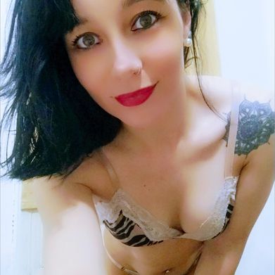 By Maca (ellalamorocha) Profile Photo Added 2025-06-24