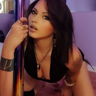 Lola (lolalovez1989) Profile Photo Added 2025-06-21