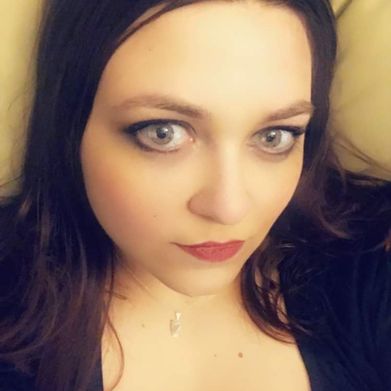 Molly Moon (mollymoon77) Header Photo Added 2024-09-10