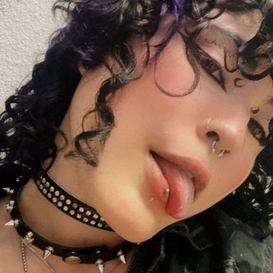 Emerald Muse (emeraldstars) Profile Photo Added 2025-08-24