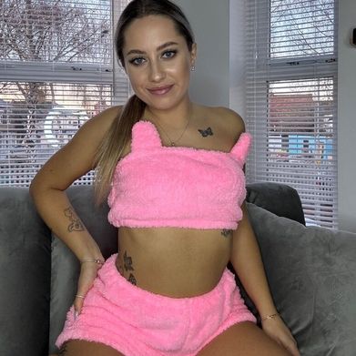 OnlyFans Model Alina Valentina 💕 (alina.valentina) Profile Image