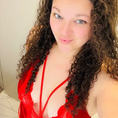 Bedroom Eyed Beauty 😍💚 (u397308619) Profile Photo Added 2025-06-21