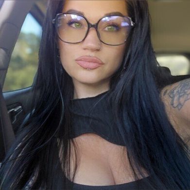 Helene (darkdesiredolltease) OnlyFans Profile Image