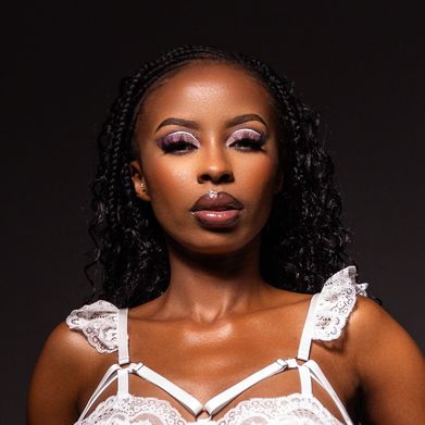 𝑷𝒆𝒕𝒊𝒕𝒆 𝑬𝒃𝒐𝒏𝒚 𝑵𝒂𝒐𝒎𝒊🤎 Added Photo on 2024-11-09