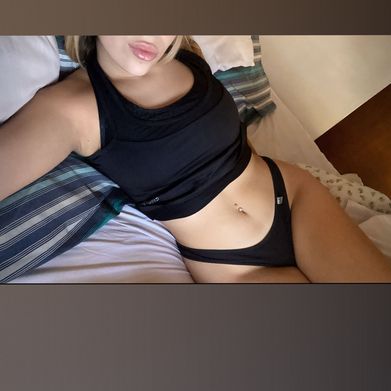 𝐌𝐈𝐀 💦 (mia.bloom) Header Photo Added 2025-05-07