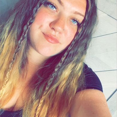 Ashley Perry (blueyesmommymilkers) Header Photo Added 2025-08-10