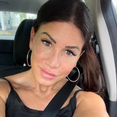 Lady Viktorie (ladyviktorie) Profile Photo Added 2024-08-22