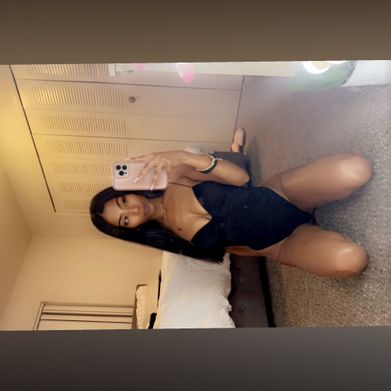 Valentinamunro🌸 (valentinamunrox) Header Photo Added 2025-04-11