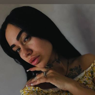 CraveBabe (cravebabee) Header Photo Added 2025-02-14