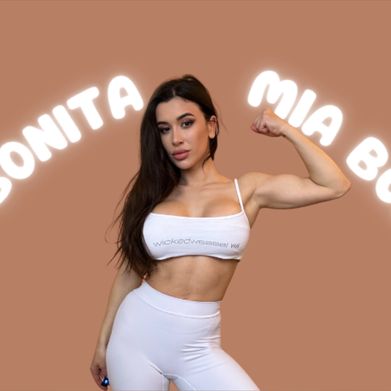 MiaBonita (miabonitahere) Header Photo Added 2025-03-04