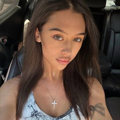 Adele (adeledesire) Profile Photo Added 2024-10-08