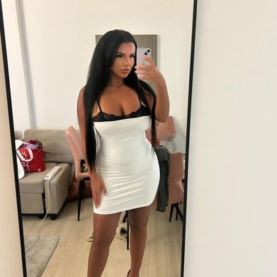 Kel ❤️ Added Photo on 2024-10-14