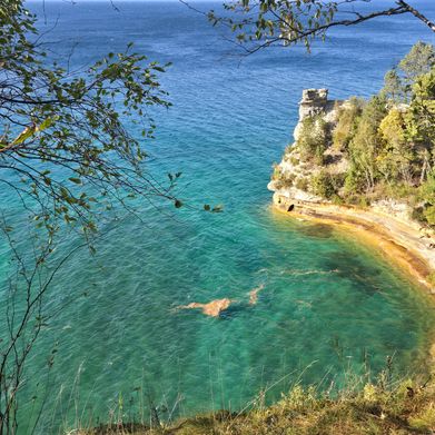 Kaybug (kaybug.98) Header Photo Added 2025-02-11