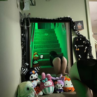 Poisonn (toxxiiccbabyy) Header Photo Added 2024-11-13