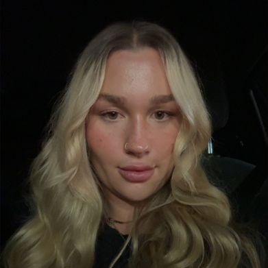 Bella Groves (bellagroves) Profile Photo Added 2025-01-21