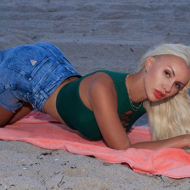 Anna Kolba ✨ (anna_kolba) Header Photo Added 2025-02-21