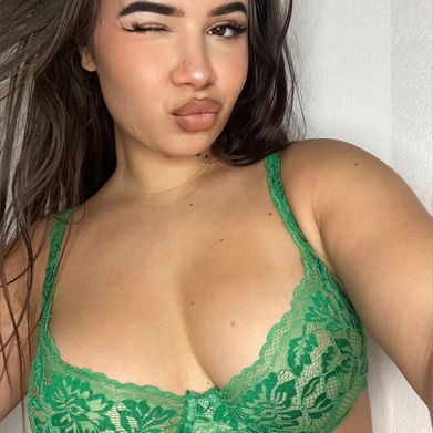 OnlyFans Model Yogurt 😘 (its.yxgxrt) Profile Image