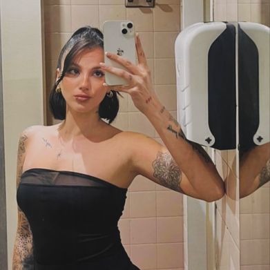 𝓞𝓵𝓲🫦🖤 Added Photo on 2025-10-03