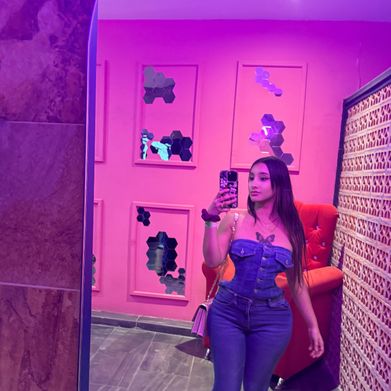 Stephanie (parabrindarlesstephh) Header Photo Added 2025-03-24