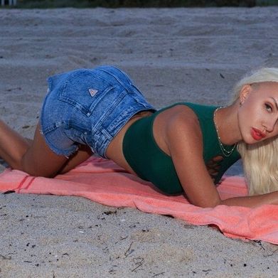 Anna Kolba ✨ (anna_kolba) Header Photo Added 2025-10-24