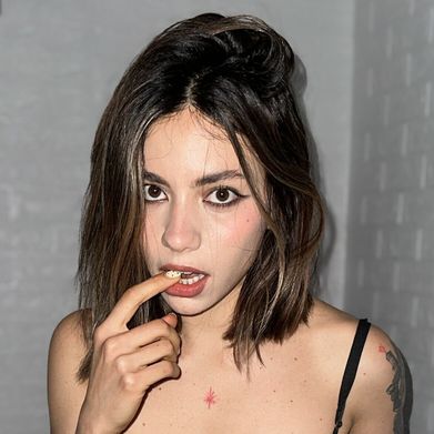 Haku~Hunter 🤍⚔ (hakuxhunter) Profile Photo Added 2025-11-11