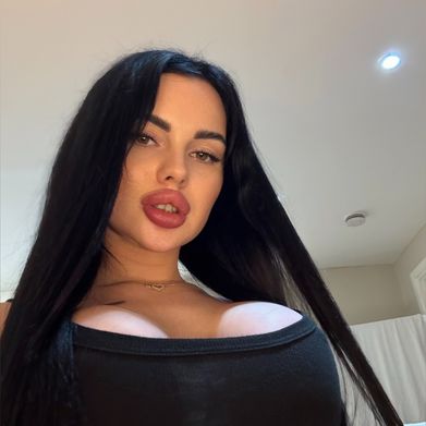 𝐁𝐑𝐈𝐀𝐍𝐍𝐀 𝐂𝐀𝐑𝐑 🦂 (brianna_carr) Profile Photo Added 2025-10-03