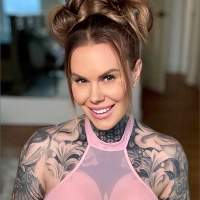 Jade (hotwife_jade_xxo) Profile Photo Added 2025-02-12