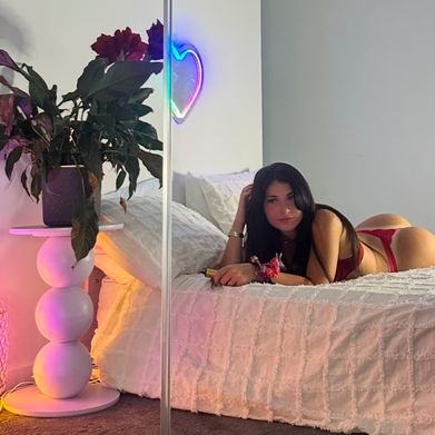 Mila Winny (winnymila) Header Photo Added 2025-02-11