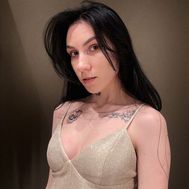 Jennifer Hall (jennifer.beauty) Profile Photo Added 2025-02-26