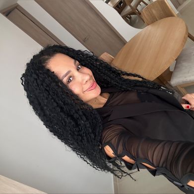 Nayla the Black Beauty 🖤 (nayla.mencia) Profile Photo Added 2025-06-05