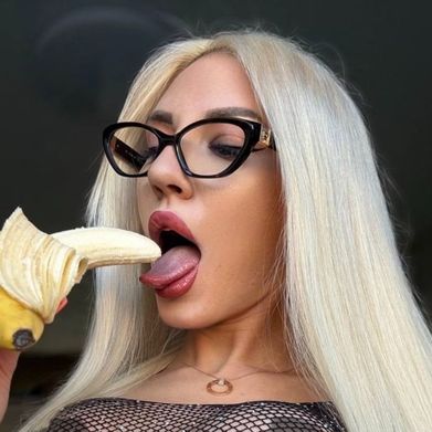 Lisa Moan (pleasurewith_lisa) Profile Photo Added 2025-07-22