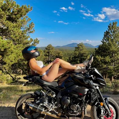 Savannah Brooks (thesavbrooks) Header Photo Added 2025-02-04