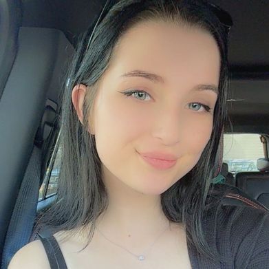 Violet (xoviolettttt) OnlyFans profile photo