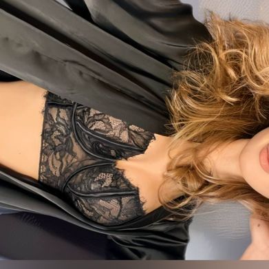 STASHA LI 🇰🇷 (stasha_asian) Header Photo Added 2025-01-10