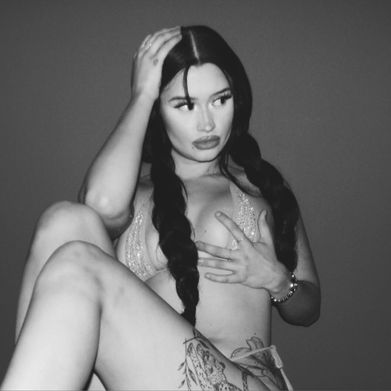 Lucy May (ms.lucymay) Profile Photo Added 2025-08-19