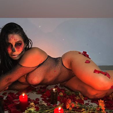 𝐶𝑎𝑠𝑠𝑖𝑒 - 𝐵𝑟𝑢𝑛𝑒𝑡𝑡𝑒 𝐴𝑙𝑝ℎ𝑎 ✨ (insatiablecassievip) Header Photo Added 2025-10-11