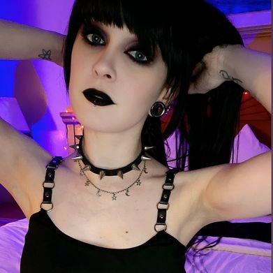 Sasha🎀Voorhees (sashavoorhees) Profile Photo Added 2025-09-25