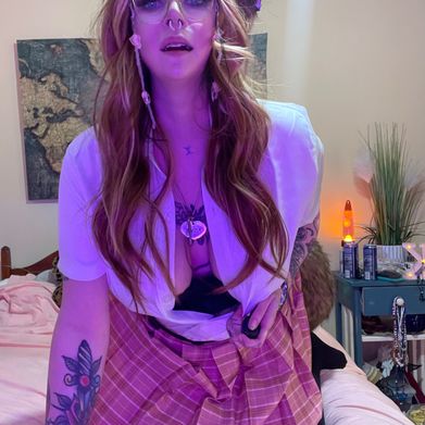 Knives Mora ฅ^•ﻌ•^ฅ♡ (knivesmora) Profile Photo Added 2025-07-17